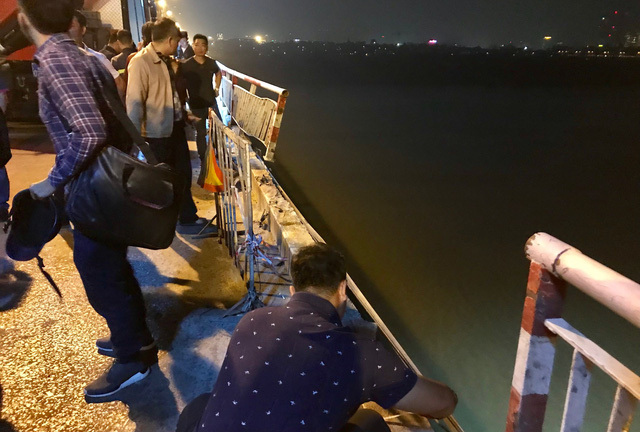 2 nạn nhân tử vong trong xe Mercedes lao xuống sông Hồng đều là nữ