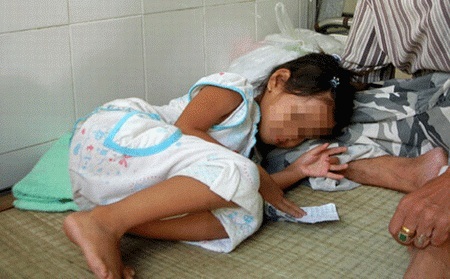 Nam thanh niên 18 tuổi thuê nhà trọ sống như vợ chồng với bé gái 14 tuổi