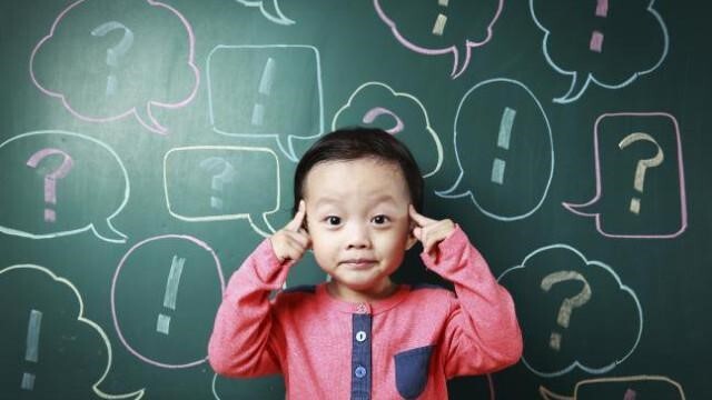 Trẻ chậm phát triển trí tuệ, nhận biết sớm – giảm bớt gánh nặng can thiệp cho bố mẹ về sau