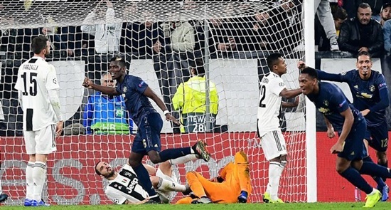M.U lội ngược dòng ngoạn mục trên sân Juventus dù Ronaldo ghi bàn