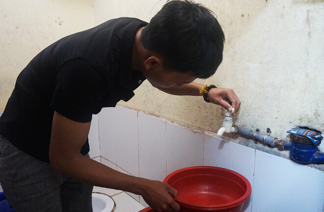 Người dân Đà Nẵng “kêu trời” vì khan hiếm nước sinh hoạt giữa mùa mưa