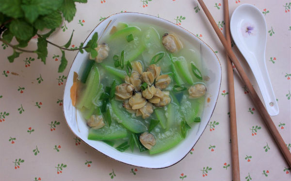 Món ngon mỗi ngày: Canh bầu nấu ngao đơn giản mà cực ngon