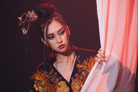 Clip: Tiểu Vy mang bản cover