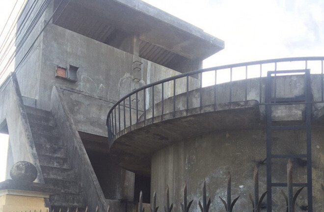 Cán bộ huyện treo cổ tự tử ở đài nước