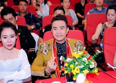 Doanh Nhân - Nam vương Huy Hoàng ông Trùm showbiz Việt về tổ chức sân chơi cho doanh nhân