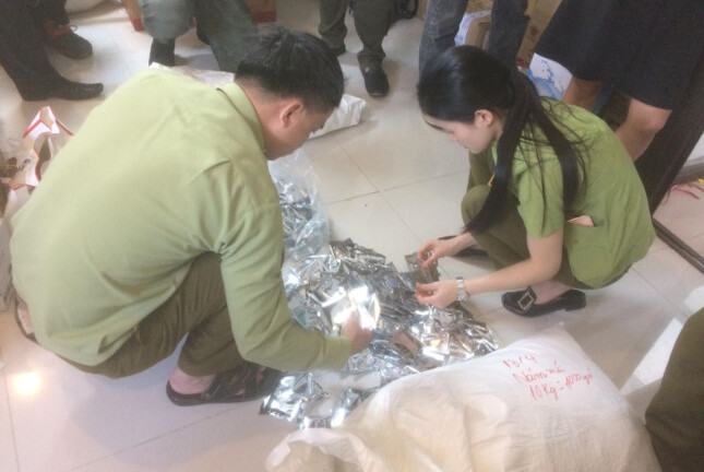 Hà Nội: Tịch thu hàng nghìn gói mỹ phẩm không rõ nguồn gốc