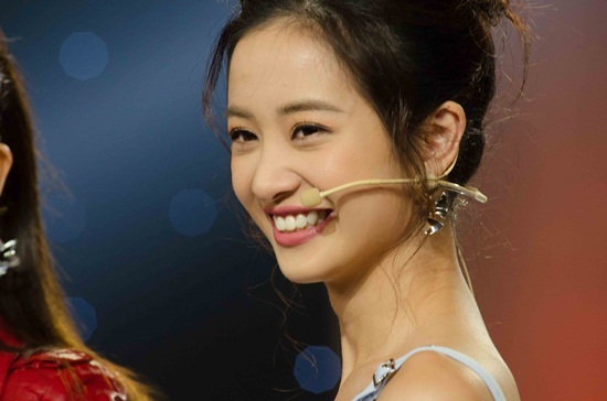 Ngắm dàn mỹ nhân Diễm My 9X, Jun Vũ, Hoàng Oanh trong hậu trường