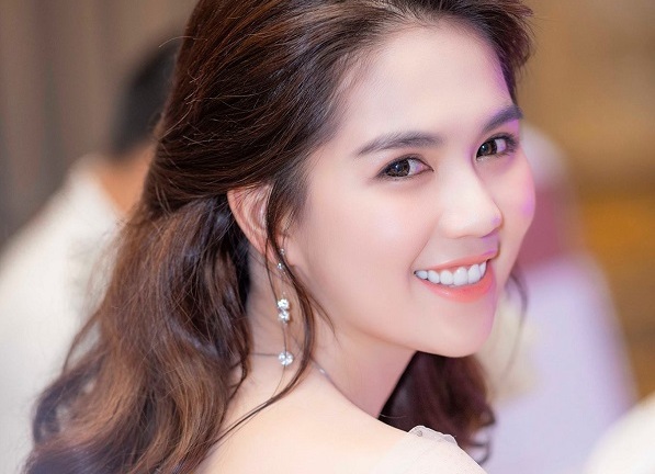 Bị tỷ phú Hoàng Kiều tố