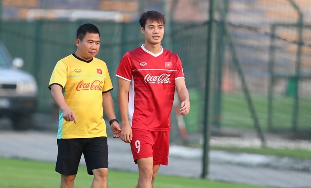 Văn Toàn nhận tin vui bất ngờ trước loạt Bán kết AFF Cup 2018