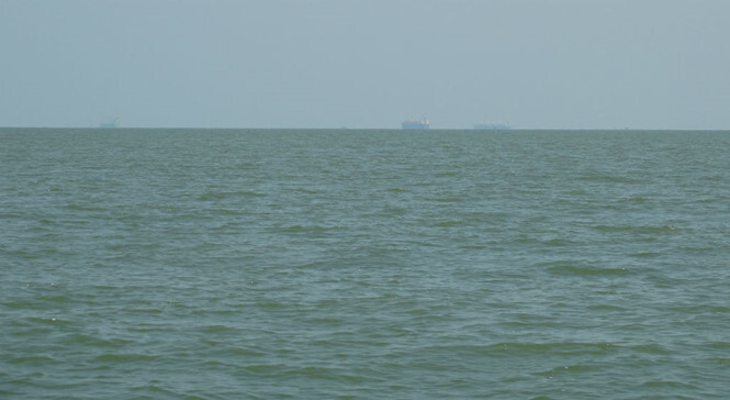 Xót xa vợ chết mắc trong lưới đánh cá, chồng mất tích