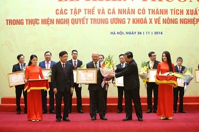 Vinamilk nhận bằng khen của Thủ tướng Chính Phủ về phát triển tam nông bền vững
