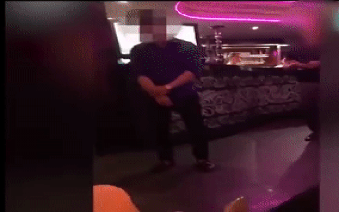 Tin tức đời sống mới nhất ngày 2/12/2018: Bắt quả tang nhân viên quán karaoke quay lén khách nữ đi vệ sinh