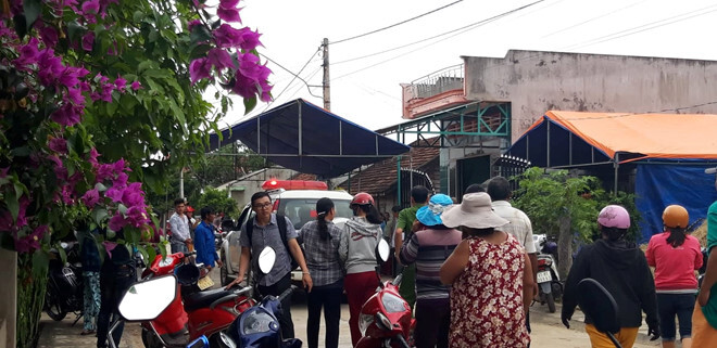 Tin tức pháp luật mới nhất ngày 4/12/2018: Nữ Phó chủ tịch HĐND phường bị bắn chết khi đang chào cờ