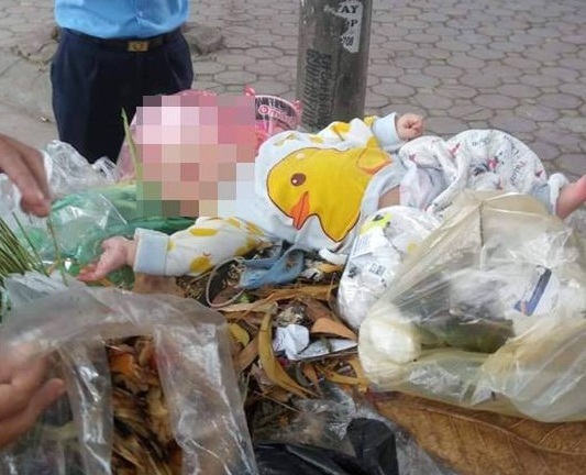 Tin tức thời sự 24h mới nhất ngày 6/12/2018: Xót xa bé trai 4 tháng tuổi bị bỏ rơi trong thùng rác