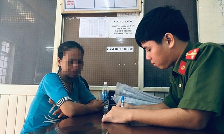 Khi nào công an được kiểm tra hành chính người thuê phòng tại nhà nghỉ, khách sạn?