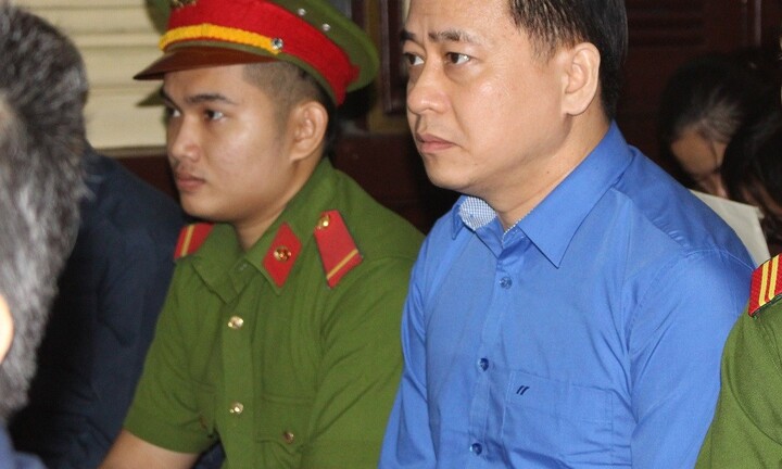 Đại diện VKS: Vũ 