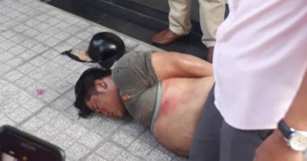 Nữ sinh viên năm 3 lao thẳng xe máy vào tên cướp giật điện thoại
