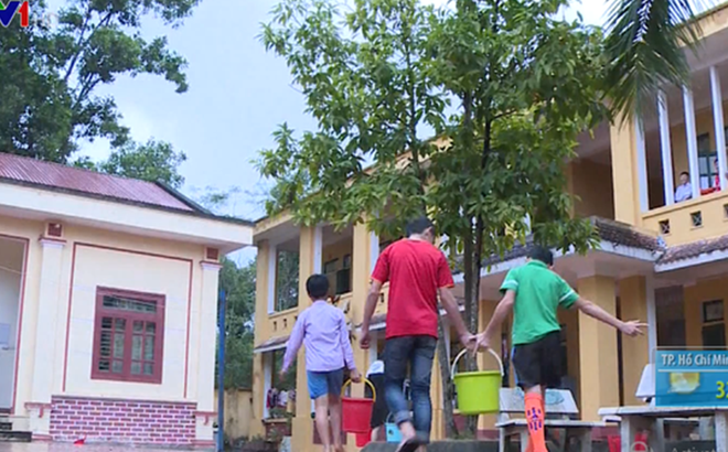 Bắt khẩn cấp hiệu trưởng bị “tố” lạm dụng tình dục hàng chục nam sinh ở Phú Thọ