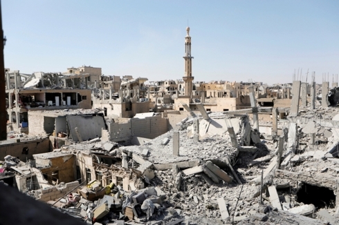 Liên quân Mỹ nã hỏa lực, phá hủy trung tâm đầu não của IS tại Syria