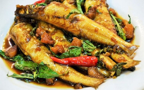 Món ngon mỗi ngày: Cá bống đục kho rau răm đậm đà trôi cơm