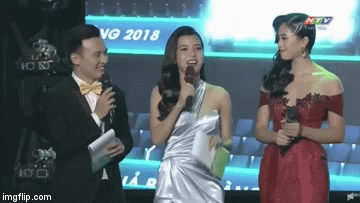 Xem màn tung hứng kém duyên, gây bức xúc của hai MC