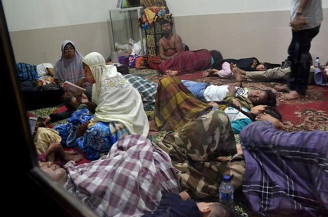 Sóng thần kinh hoàng tấn công Indonesia: Số thương vong tăng lên hơn 600 người