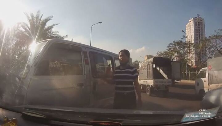 Video: Quay đầu xe kiểu