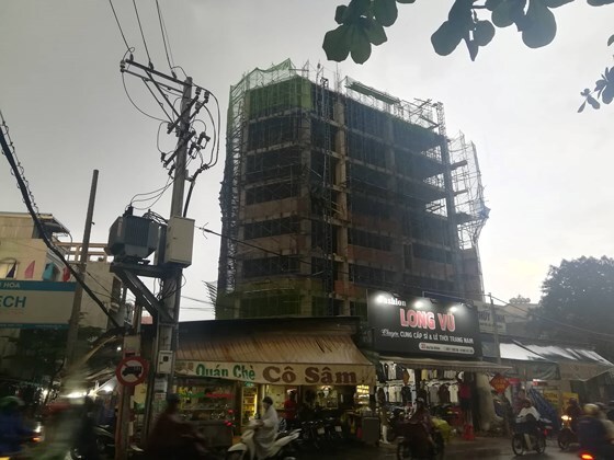 TP.HCM: Nam công nhân tử vong sau khi rơi từ tầng 6 công trình xây dựng