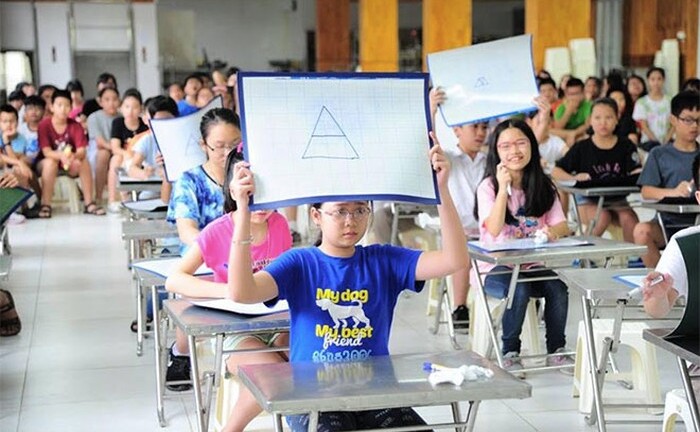 Chương trình giáo dục phổ thông mới: Giảm giờ học có đồng nghĩa giảm áp lực cho học sinh?