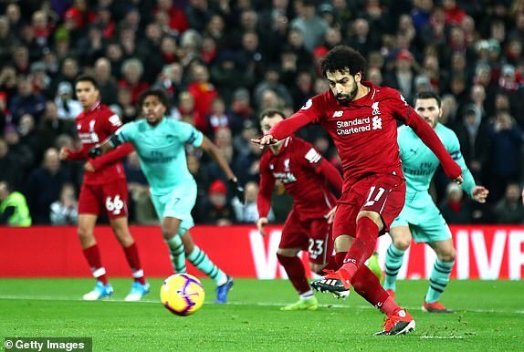 Liverpool 5-1 Arsenal: Hàng phòng ngự Arsenal bị so sánh như