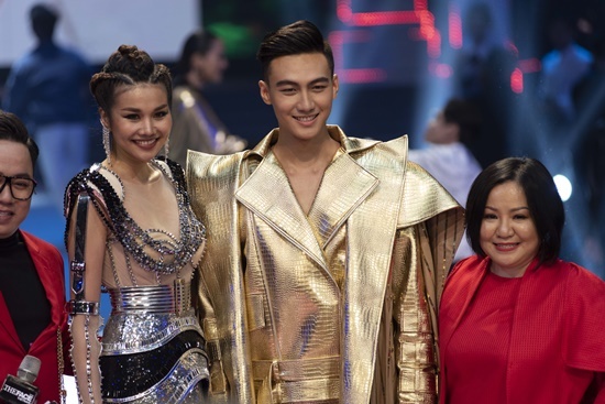 Đánh bại Minh Hằng - Võ Hoàng Yến, Mạc Trung Kiên team Thanh Hằng đăng quang The Face 2018