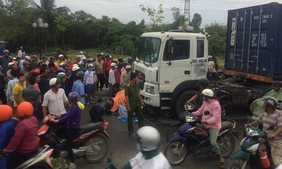 Tài xế container gây tai nạn kinh hoàng ở Long An đã trình diện công an
