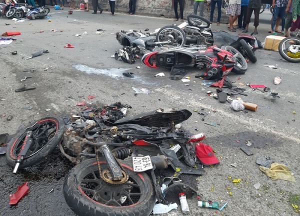 Vụ container gây tai nạn kinh hoàng ở Long An: Anh xe ôm 