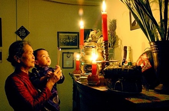 Văn khấn cúng đêm 30 Tết đầy đủ nhất