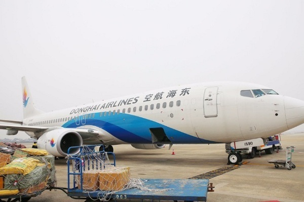 Tự ý cho vợ vào buồng lái, phi công bị phạt 40 triệu đồng, cấm bay 6 tháng 