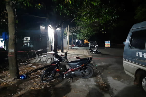 Đánh con nợ để 