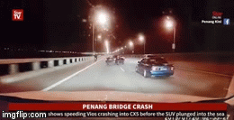 Video: Khoảnh khắc Toyota Vios đâm Mazda CX-5 văng xuống biển