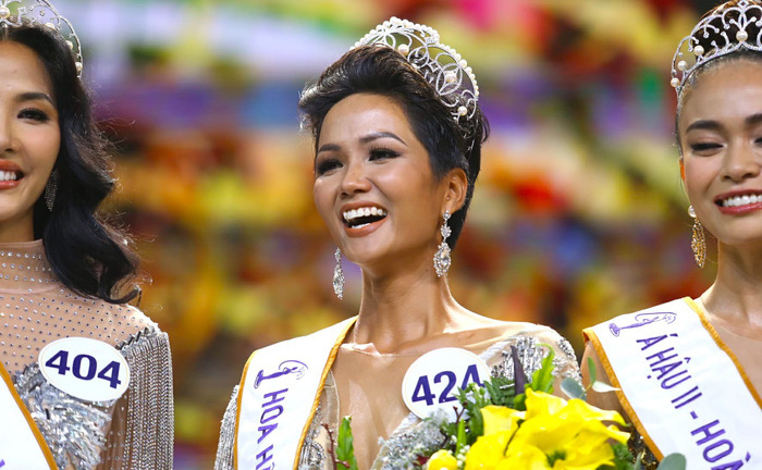 “Không có con đường nào trải đầy hoa hồng, phải có chông gai, có vấp váp mới trưởng thành”