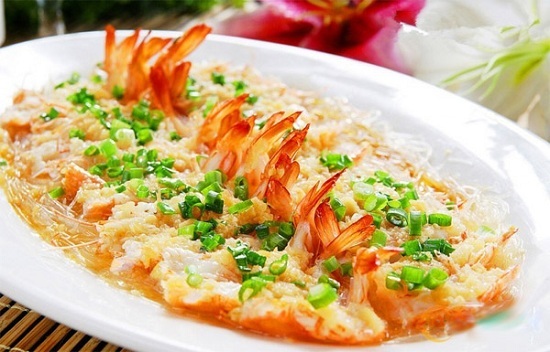 Món ngon mỗi ngày: Tôm hấp hành tỏi bao nhiêu cũng hết