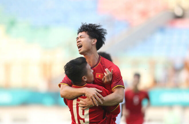 Báo Nhật Bản gọi Quang Hải là Xavi, Công Phượng là Messi trước