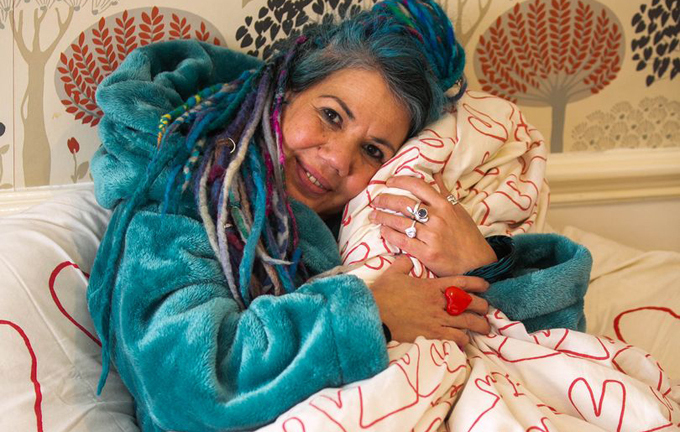 Tin tức đời sống mới nhất ngày 25/1/2019: Lạ lùng người phụ nữ kết hôn với cái chăn