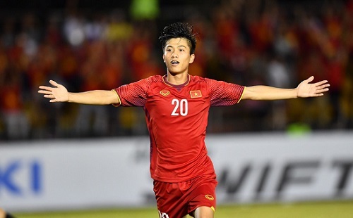 Phan Văn Đức nói gì về việc trọng tài thổi phạt đền tuyển Việt Nam trong trận tứ kết ?