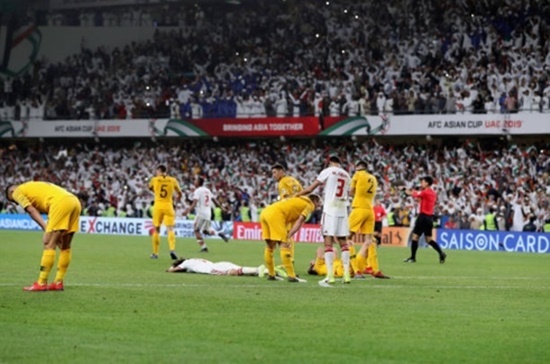 Chủ nhà UAE biến Australia thành cựu vương Asian Cup trong trận cầu nghẹt thở