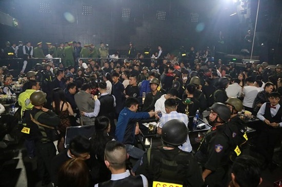 TP Huế: Đột kích quán bar Vegas, phát hiện ổ ma túy lớn