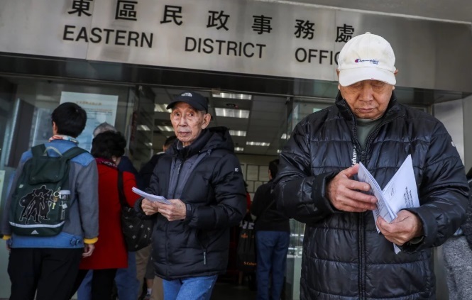 Bộ trưởng tài chính Hong Kong gây sốc với kế hoạch tài chính mới