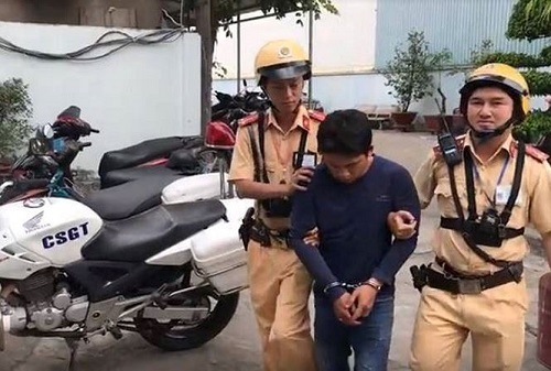 TP.HCM: Nổ súng truy bắt tên cướp giật túi xách khiến nạn nhân ngã trọng thương