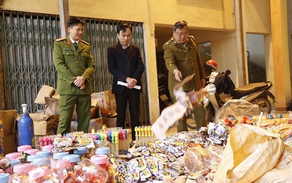 Tiêu hủy gần 9.500 sản phẩm hàng hóa không hợp chuẩn, hợp quy