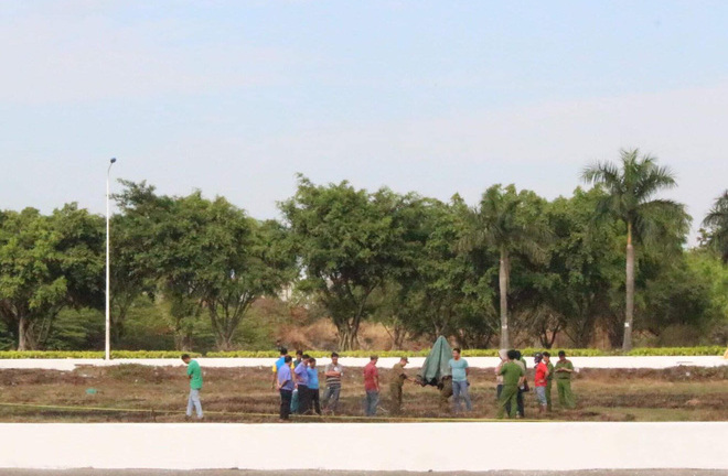 Bình Dương: Đốt cỏ chuẩn bị bắn pháo hoa Tết, phát hiện nguyên bộ xương người