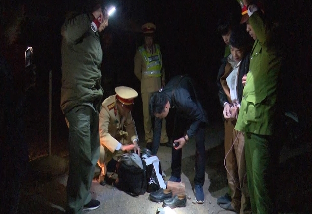 Khống chế “trùm” ma túy ném lựu đạn về phía Công an để tẩu thoát