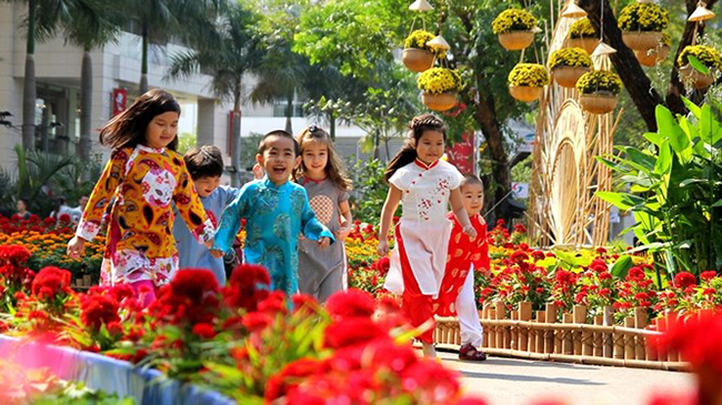 Cả nước đón Tết Kỷ Hợi trong tiết trời ấm áp